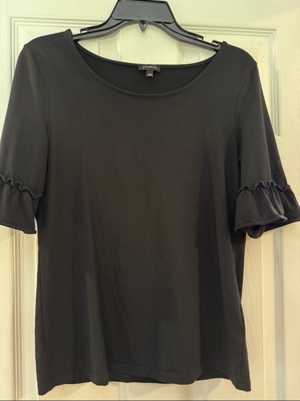 Talbots ruffled-sleeve top. Black. XS